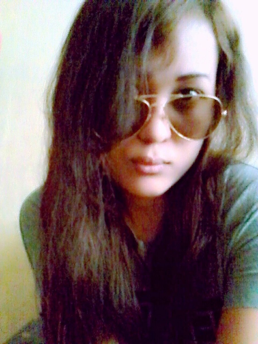 MichelleSenar's tweet image. I want to be the pErson you`re scared to lose .