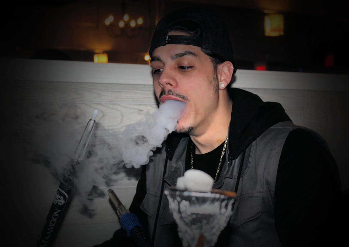 FeelGood_Kabron's tweet photo. #FeelGood👌 #FeelGood_PhotoGraphy #Hookah #Hookahlife #HookahLounge #Shisha #ShishaLife #LilBro https://t.co/QudpLF8uaJ