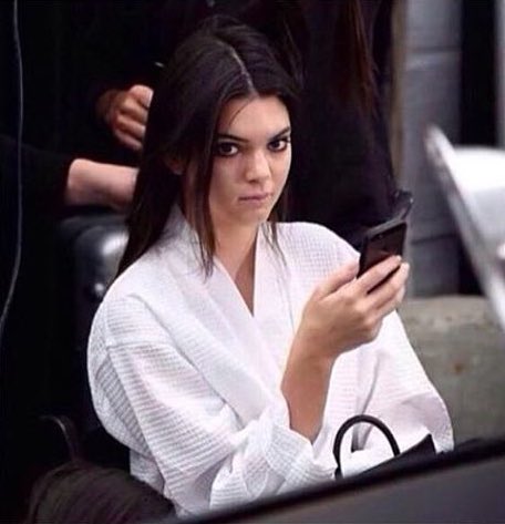 AnneryYaneth's tweet image. -Mamá me duele la cabeza 
-¡Es por estar tooodo el día con ese celular!
-