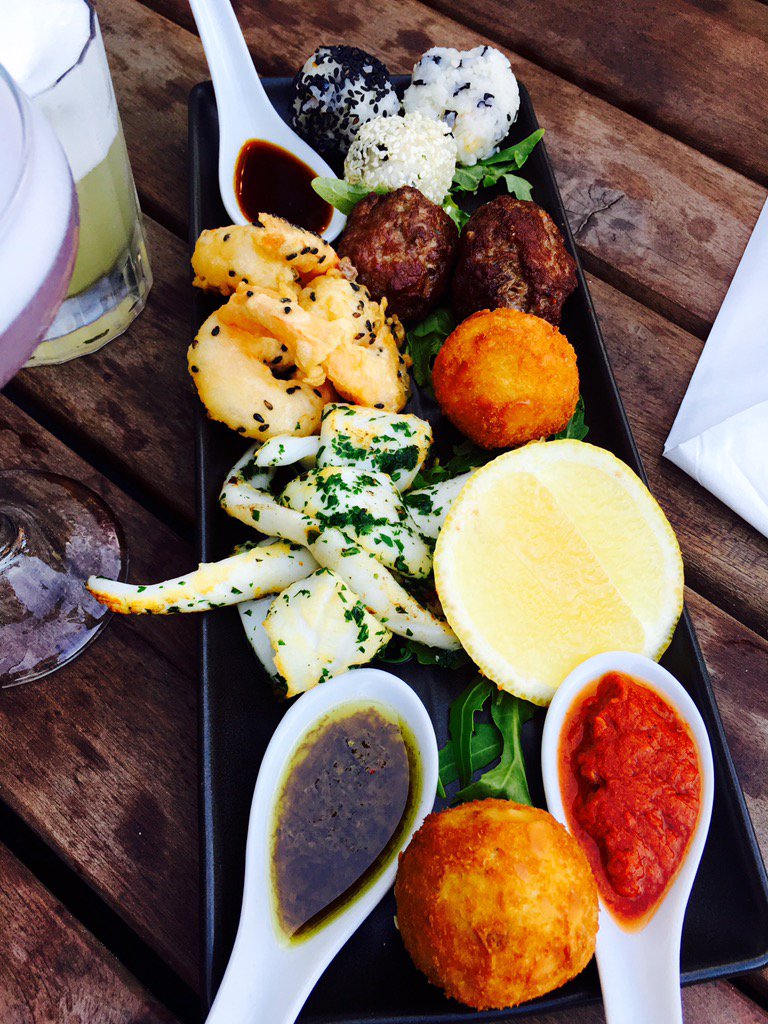 Habitat lounge on smith St Fitzroy people #cute #quaint #fun #cocktails #melbournefood #melbournefoodie #localfood