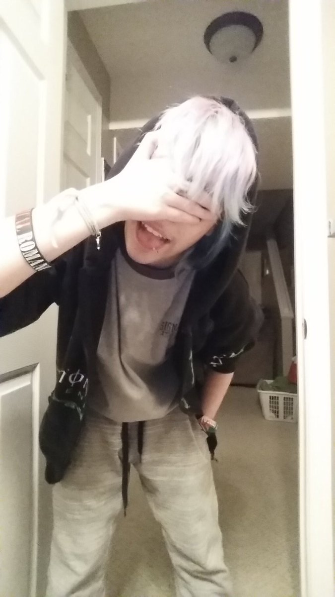 😝