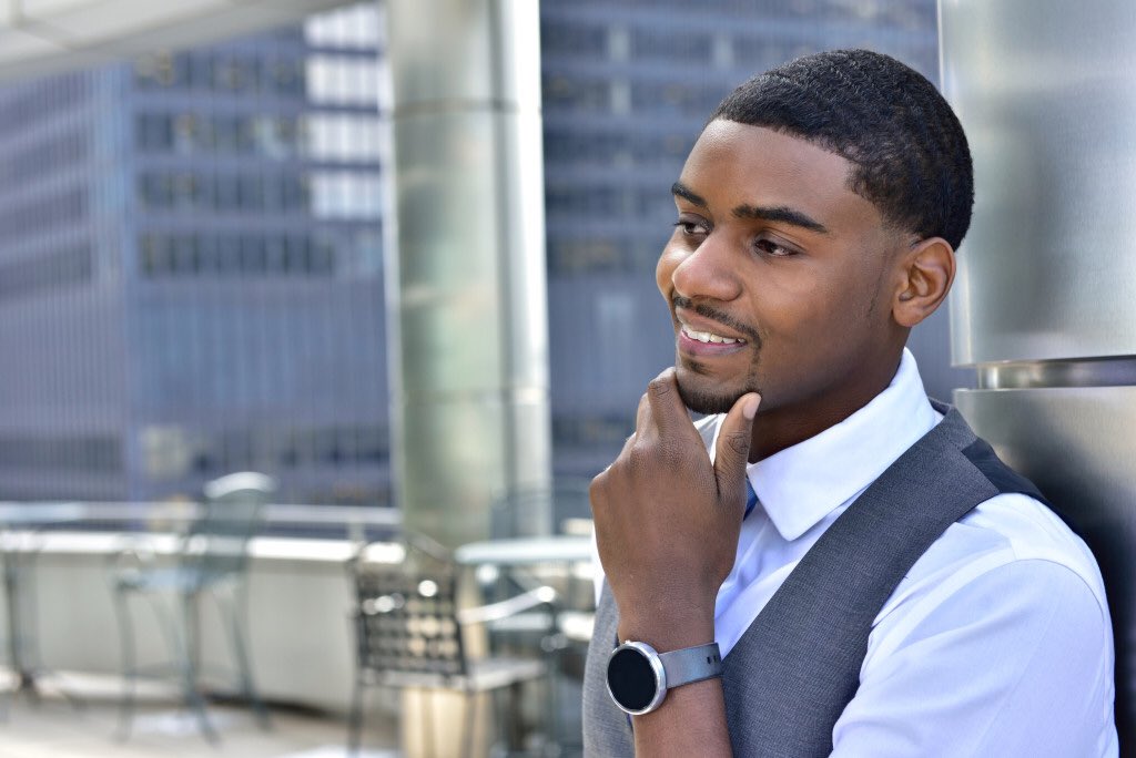 xonecole's tweet photo. Why Google's @Fabian_Elliott didn't sacrifice love for his career https://t.co/xfgGnyHUrC https://t.co/4HbbAJU1qZ