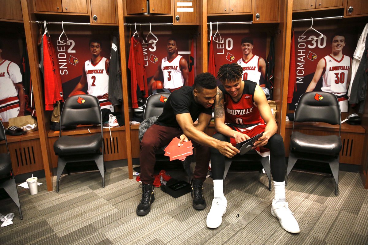 GoCards's tweet photo. Trey and Damion read your #lockernotes after tonight's game. Thanks for showing your Cards some love! #teamadidas https://t.co/Hy1Gu629vm