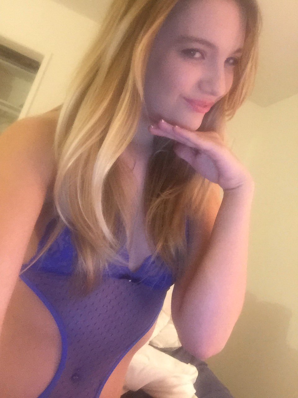 Tw Pornstars Kenna James Inc Twitter Cum Play With Me On Myfreecams Am Mar