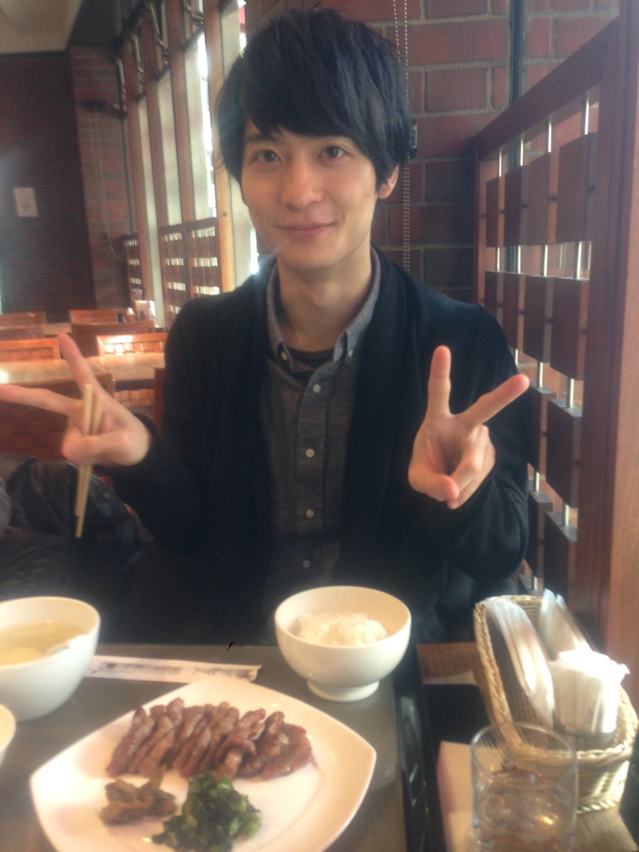 takumi_yasuaki's tweet photo. 【鉄華団 Flag Connection】
次の名古屋までいよいよあと3日！応援してくださる皆様にお会いできるのを楽しみにしております！写真は仙台にて梅原くんとのオフショット！ https://t.co/YRT8vZTf7a