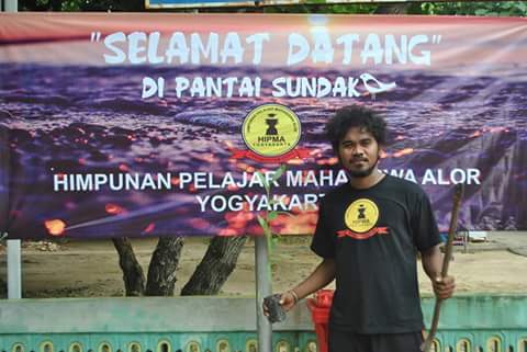Kegiatan hipma di pantai sundak jogjakarta
<a href="/tribunjogja/">Tribun Jogja</a> 
<a href="/JogjaUpdate/">jogjaupdate.com</a> 
<a href="/Jogja24Jam/">Jogja24Jam</a> 
<a href="/infojogja/">info jogja</a>