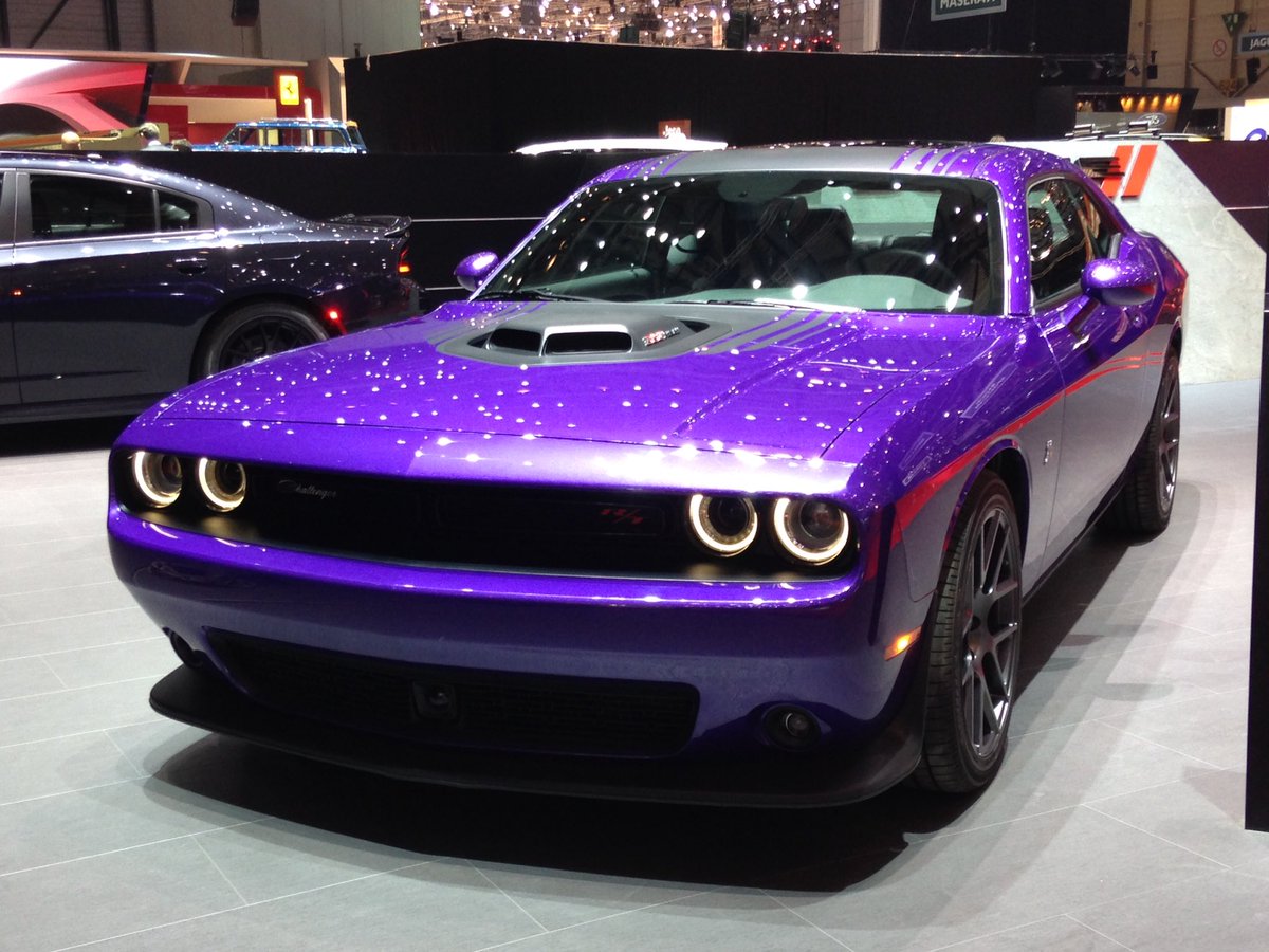 Philagrange's tweet photo. Discrète la #Challenger @Dodge @AUTOMOTIVPRESS @gims_live https://t.co/wPE1WoKw9s