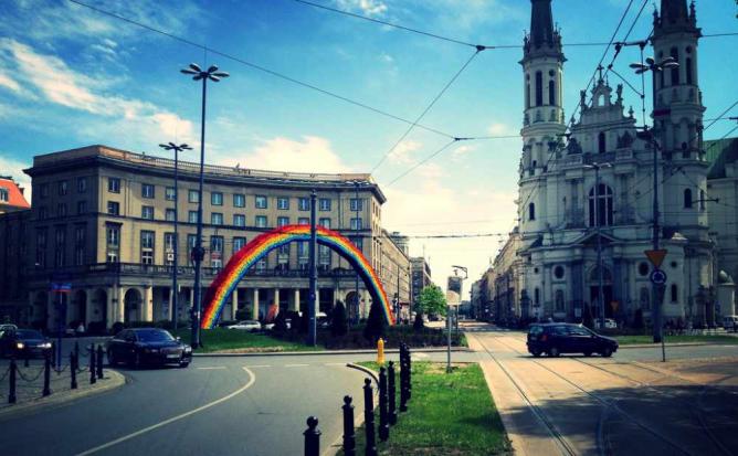CultureTrip's tweet photo. Heading to #Warsaw soon? These are the bars you need to check out in #Poland's capital: https://t.co/vwLOaIU5Np https://t.co/P0eEyxZhkt