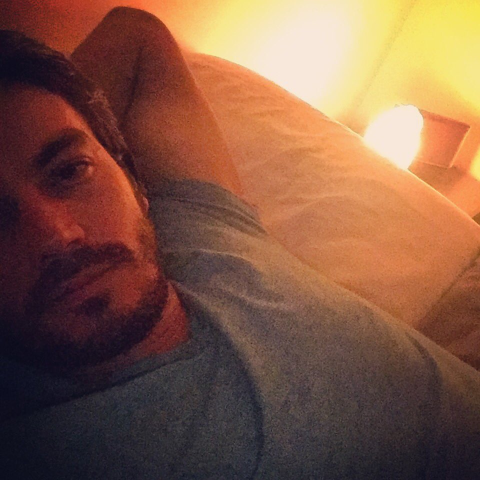 Lucianoda's tweet photo. Insomnio. Alguien anda igual?? https://t.co/oXR4VkVpPC