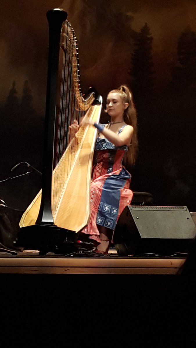 AndyTalltallsam's tweet photo. # Joanna Newsom. Amazing and mesmerising. Thank you https://t.co/jGfmJTJFTM