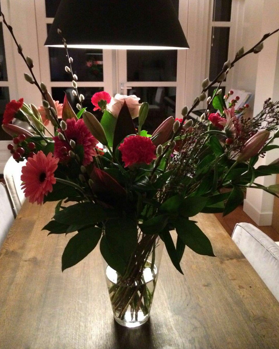 Strandkapper_'s tweet image. Gister bestond Marjolijn Communiceert alweer 5 jaar! Heerlijk geluncht en stilgestaan bij 5 jaar ondernemerschap!