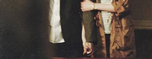 Sahiplenici Nihal tutuşu 👫💞 <a href="/NihalNika/">Nika</a>