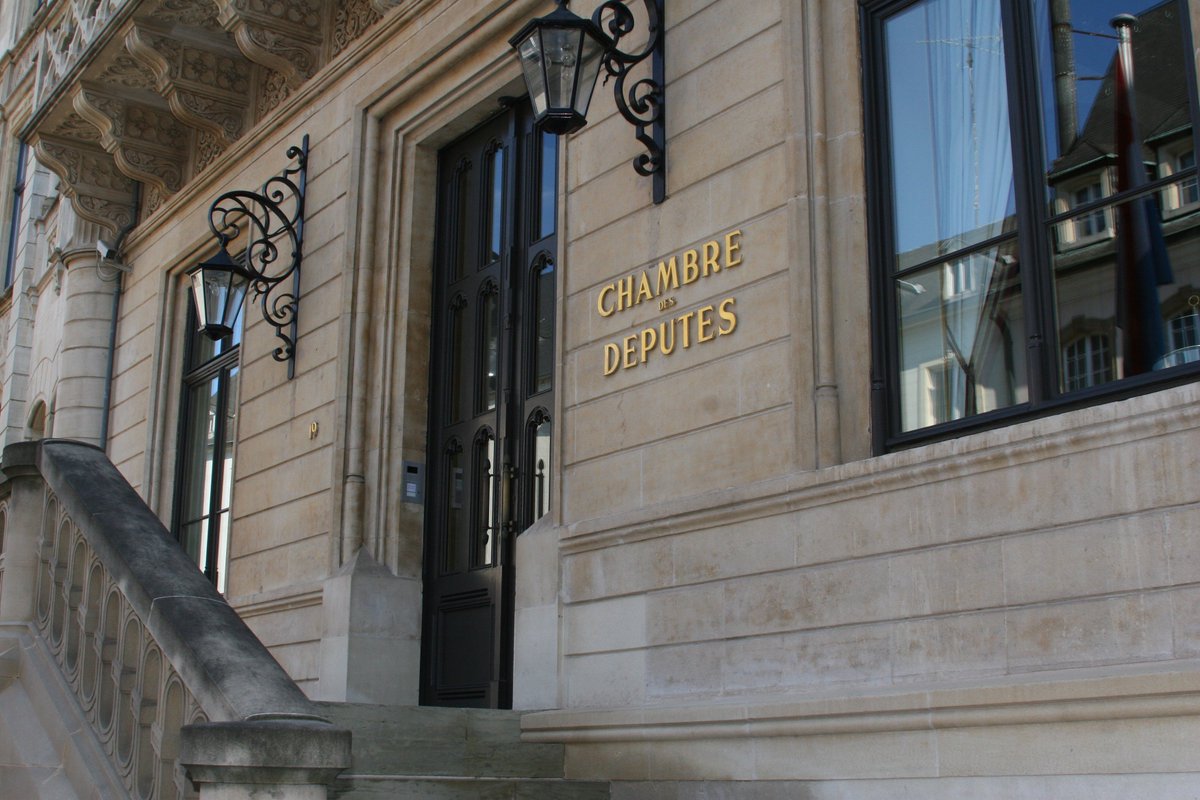 ChambreLux's tweet photo. Envie de travailler à la #ChambreLux? Le #Parlement recrute un #juriste. + d'infos: https://t.co/BoYI1D9zdS #jobs https://t.co/RlSzq9A7nT