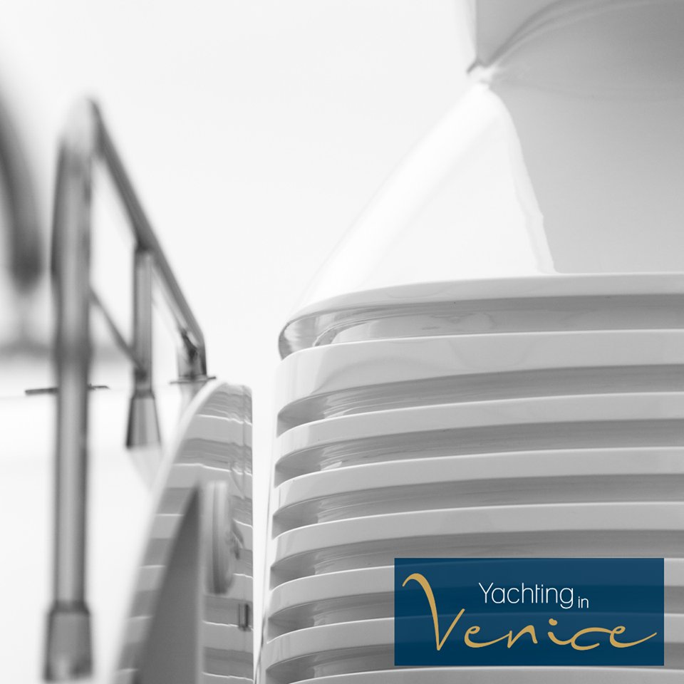 #aspettando #yachtinginvenice #venice #expovenice La perfezione in ogni minimo dettaglio (photo StudioBorlenghi)