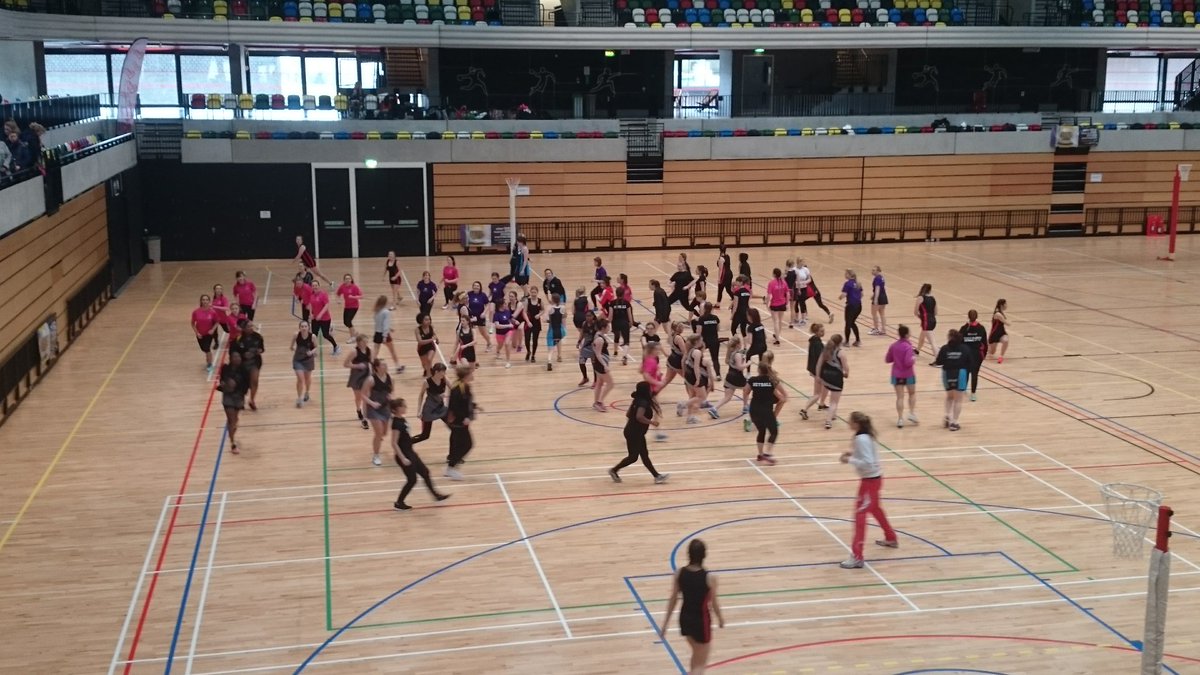 lboroUNO's tweet photo. Spot the lboro girls. Warm up time! #SHOTS2016 @England_Netball @LSMyLifestyle https://t.co/bGjBxugP9e