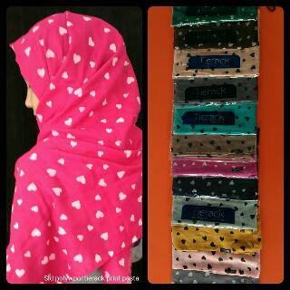 AnongAnne's tweet photo. Pashmina dan segi Empat Tierack dan Saudia, Rp.47.000 minat? Info lebih lanjut BBM/LINE: 5b7988cd/annerufaedah 👍 https://t.co/Ck8UVYzSJs