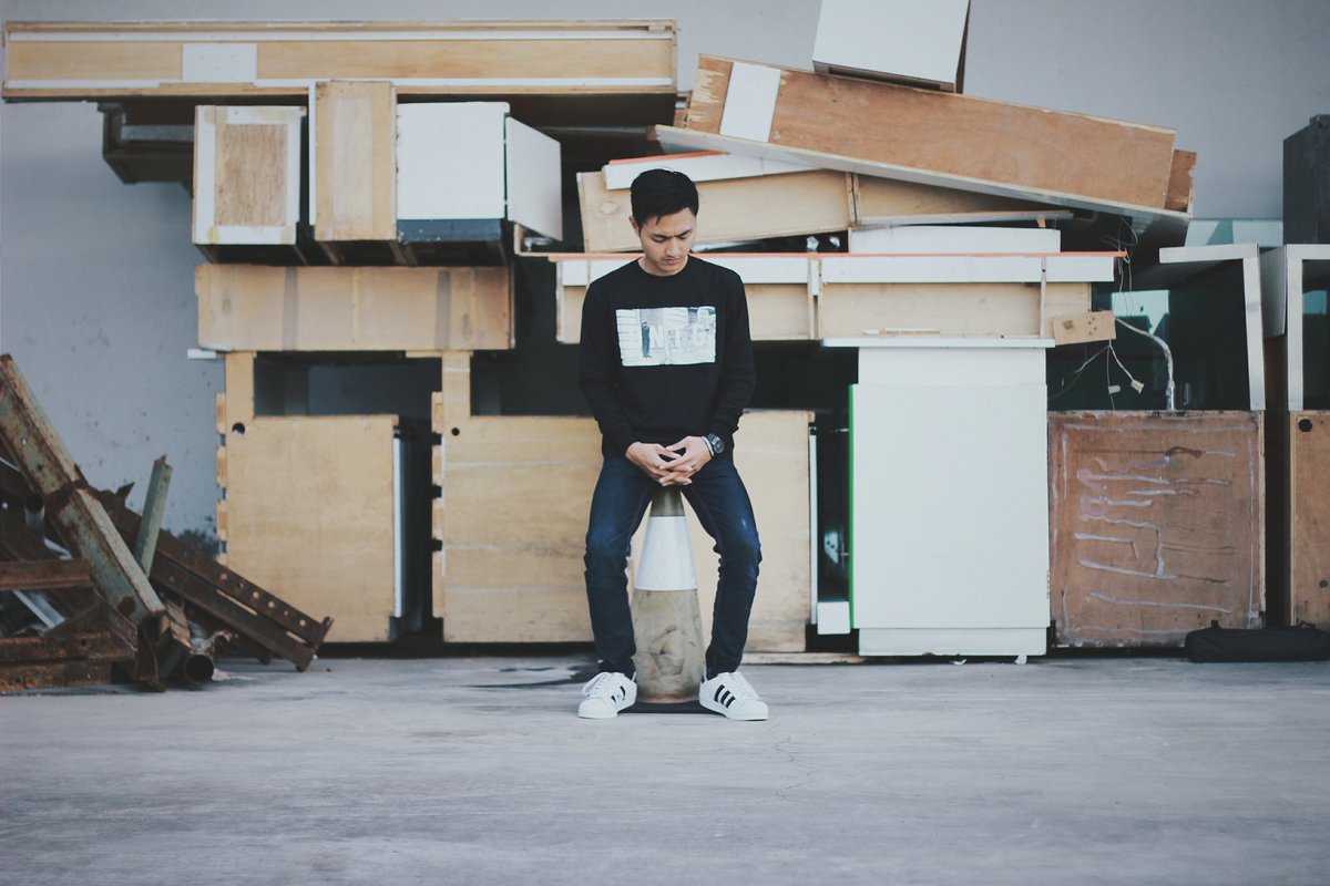 L/S UNTG T-Shirt Black.

Available size M - XL
For order inquiries +6289654014517

#unthinkingcompany