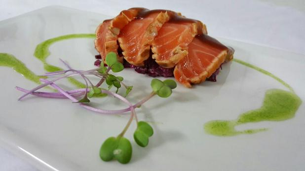 HClaReina's tweet photo. Te ofrecemos #naturaleza + #gastronomía!! 🌿🍴
#RGBAUTISTA #IGNACIOCARMONA https://t.co/eBmyvjpEPb