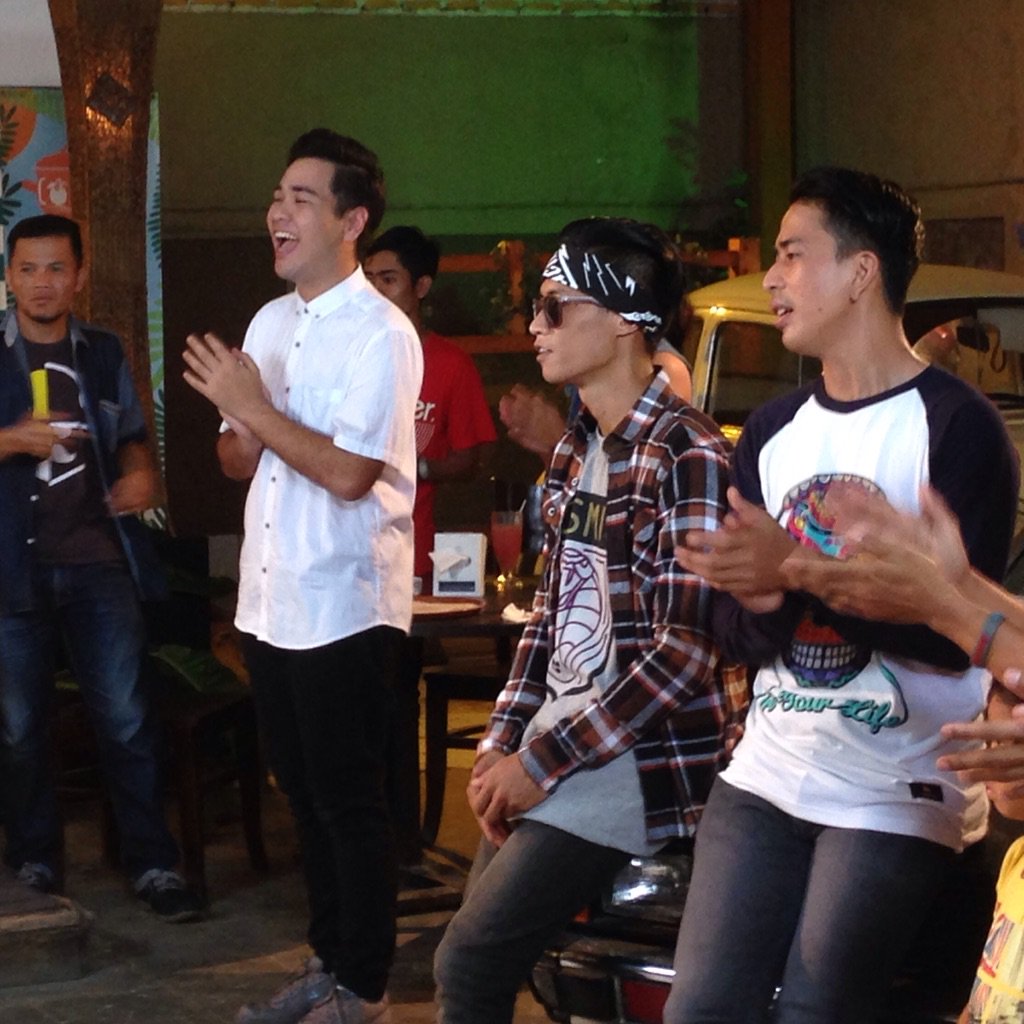 Heyyy.. Yuk dipantengin MNCTV nya skrg.. Bentar lagi GO BMX season 2 nya tayangg...... tmi.me/1fcFud
