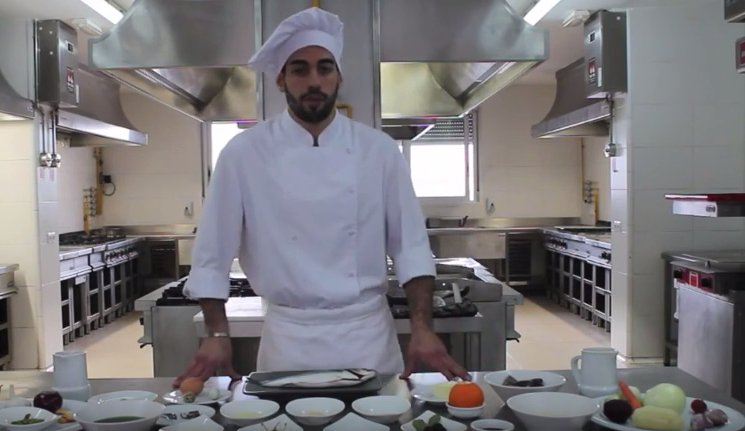 radioalicante's tweet photo. VIDEO | Jorge Mas de @ehosteleriasp finalista del Premio Promesas de Alta Cocina @lcbmadrid https://t.co/oKXGnHrNza https://t.co/FkTLZlhuGC