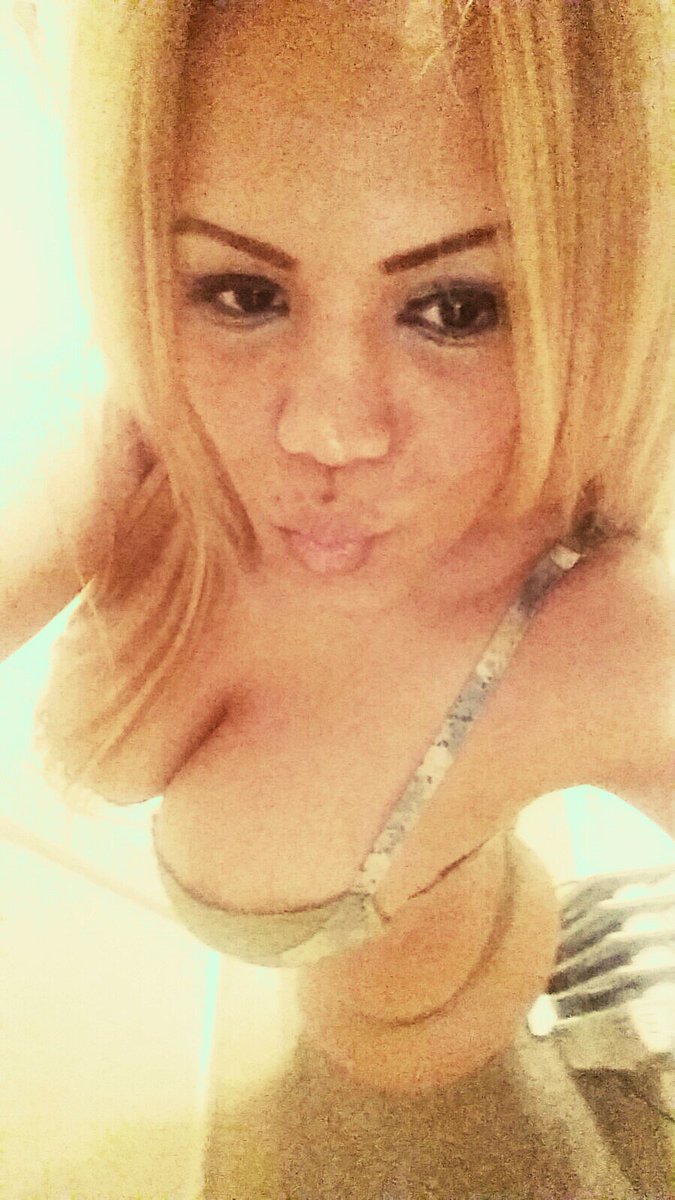 candylux69's tweet photo. £120hr 07724584462 #Cleavage #boobs #titsoutfordemboyz #whore #pornstar #DundeeVII Don't miss out available now https://t.co/fEkZ9RUq7Y