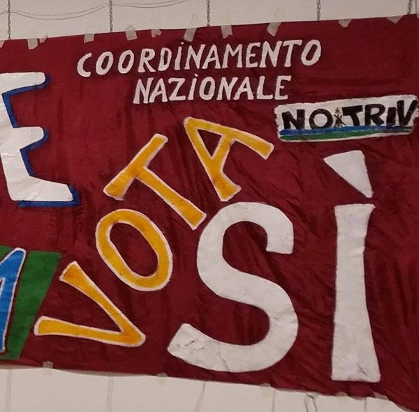 6 marzo ore 18.00 <a href="/CasettaRossa/">Casetta Rossa</a> "Il tempo del #petrolio deve scadere" e cena x <a href="/Comuneinfo/">Comune-info</a> bit.ly/21H10YF
