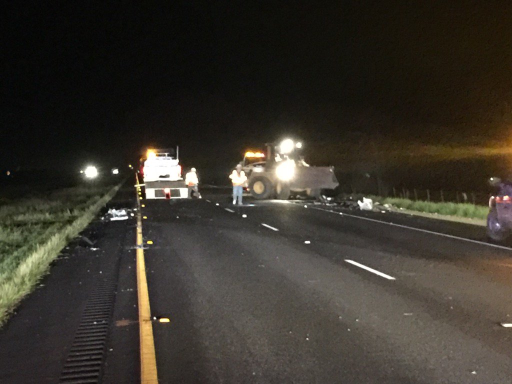 Sacnewsguy's tweet photo. Cal Trans clearing Southbound I5 between 505 and the Zamora exit for a fatal vehicle collision https://t.co/VZxHp4mocx