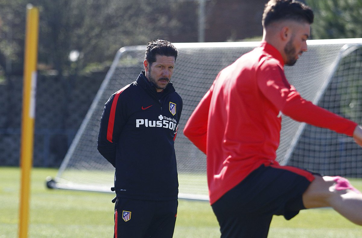 Atleti's tweet photo. FOTOGALERÍA. @CarrascoY21 se unió al grupo en el regreso a los entrenamientos. https://t.co/1IYsS1ZXod #AúpaAtleti https://t.co/V2hAxSaHrX