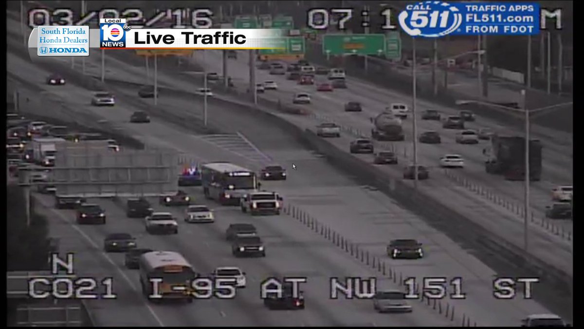 Broken down bus on I-95 SB and NW 151st St #TRAFFIC #MIAMI https://t.co/jkY1xpaGmj