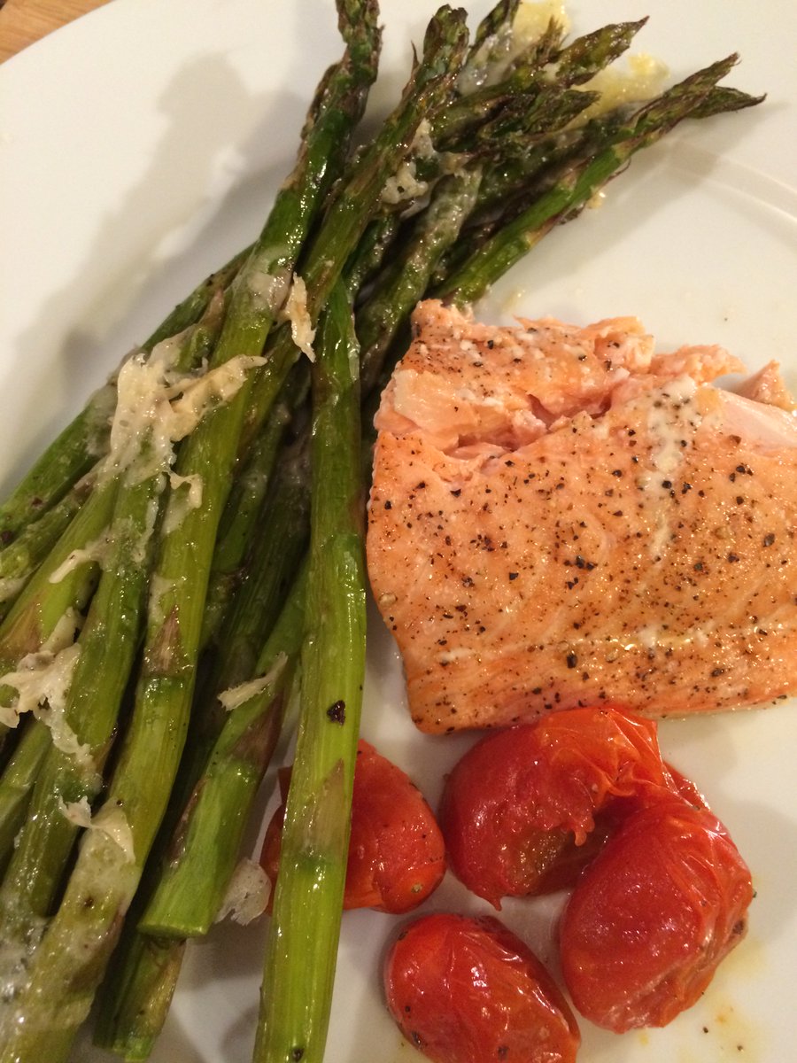kitchnd's tweet photo. We dd it! Made the easiest, tastiest salmon ever. 20 mins for deliciousness. More live, virtual classes coming soon! https://t.co/f9AmjAFw0m