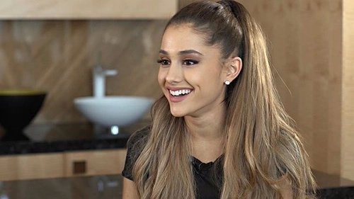 TeAmoAri2's tweet photo. #VoteArianaGrande #KCA https://t.co/COISoc6e0K