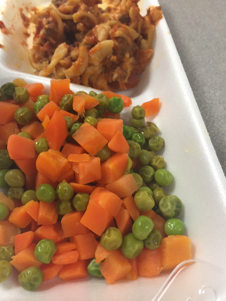 AllenbrookElem's tweet photo. Enjoying pasta and veggies in the cafeteria for lunch today. #shadowastudent #somethingtobuzzabout https://t.co/PT9u4W0ciC
