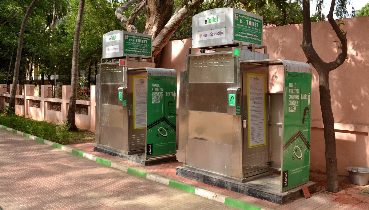 Changemakers's tweet image. Self-cleaning public toilets? India’s got them: on.mash.to/1Sivb5S #GlobalGoals