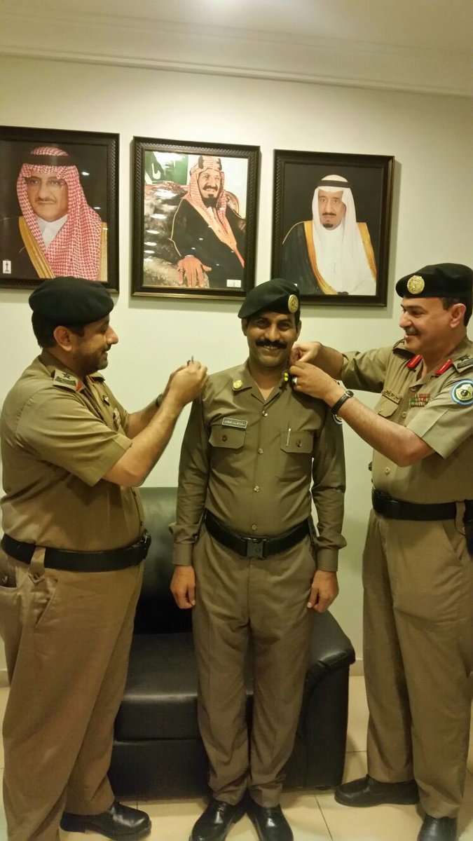 نبارك للشيخ حامد محمد العطاوي ترقيته 
إلى رتبة رئيس رقباء ..
بقيادة أمن الطرق
ألف مبروك وعقبال الرتب العليا...