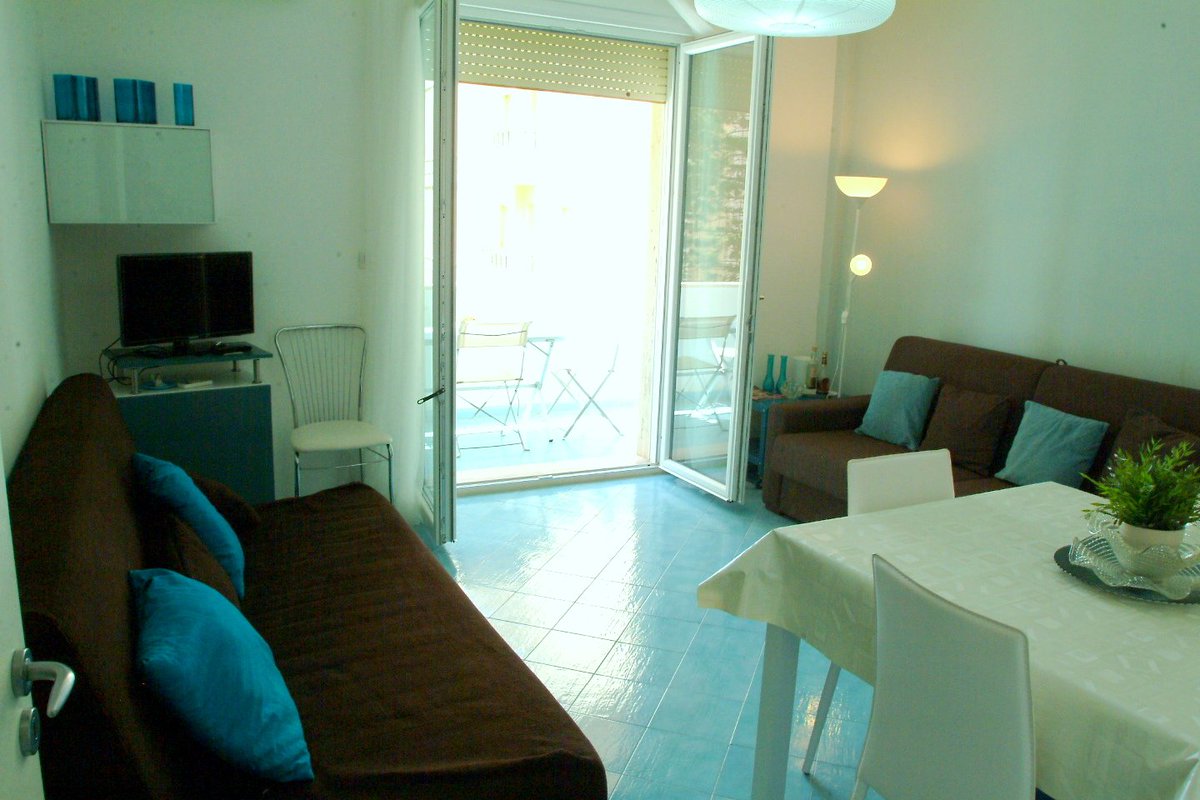 SalentoIn's tweet photo. OFFERTE LAST MINUTE!!
A giugno appartamenti a partire da €250 a settimana!!! 4/5 POSTI LETTO!!
Per info: 348/7359960 https://t.co/xrd3RxXQW5