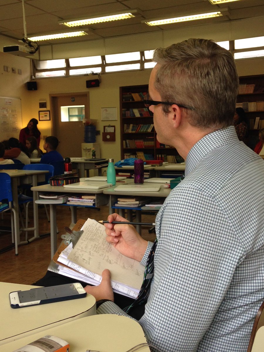 AmarisVSalazar's tweet photo. 5th grade teachers as models for peers during Writers Workshop Lab Sites @GradedBR https://t.co/6mi661PRut