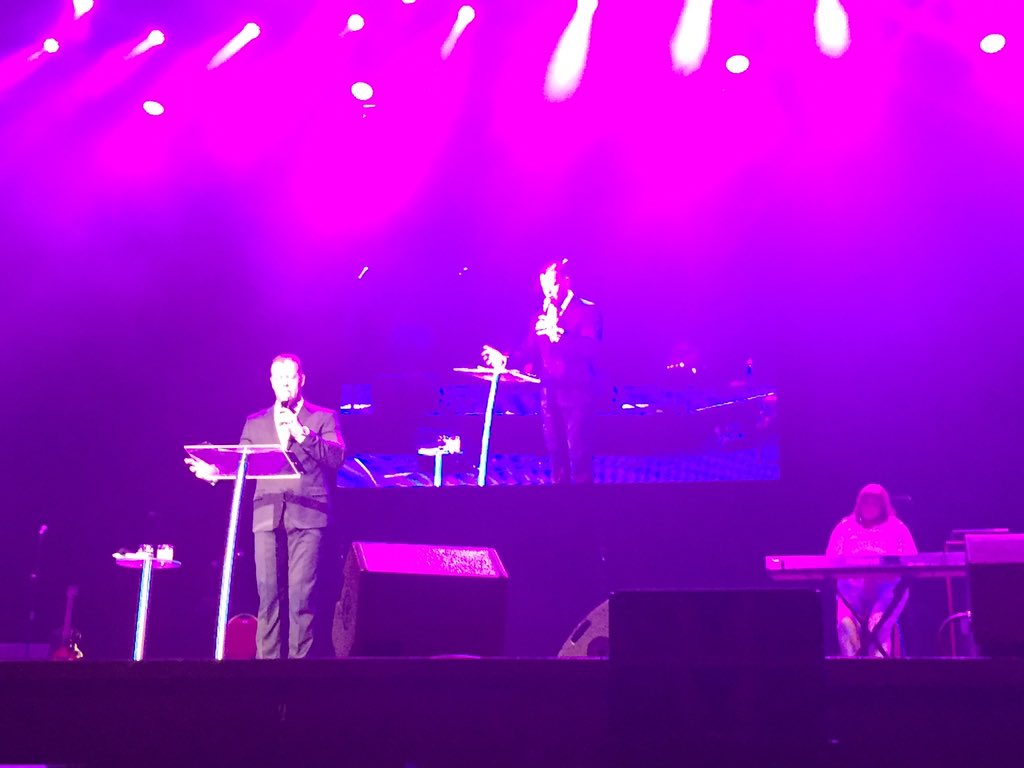 Awesome word by Ps <a href="/AtBoshoff/">Adriaan Boshoff</a> at #Harvest2016CapeTown "God is Love" #1000Souls