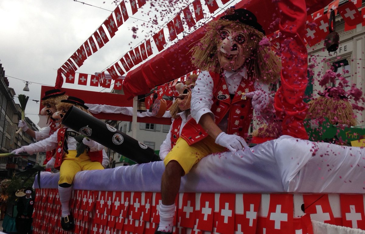 LaBarbote's tweet photo. Ni à Rio, ni à Venise. Le "plus beau carnaval du monde" en 13 photos, par @FloZobenbiehler
https://t.co/gCzHeZZpw1 https://t.co/Lfu949aB9X