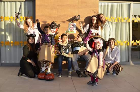 Navegando por peligrosos mares pero sin miedo gracias a nuestros barcos hechos por <a href="/Quevienelobo/">Que viene el lobo!</a> <a href="/ARAEpatrimonio/">ARAE Patr y Rest SLP</a>