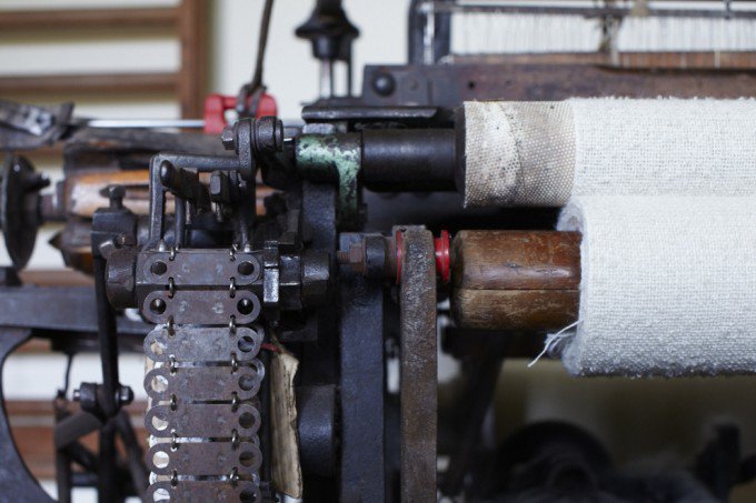 MourneTextiles's tweet photo. #Archive2015 - Sharing our story and our love of the loom via @modernshows #InsideModernism https://t.co/vYSQWKINBV https://t.co/SoEhzQaozw