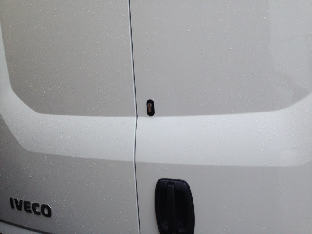 sounds_alarming's tweet photo. Brand new Iveco daily fitted with high security deadlocks to every door.#notooltheft https://t.co/SmrSVbYzSU