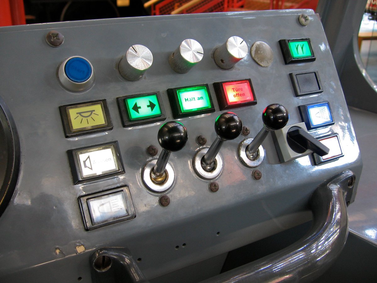 RT <a href="/screenlight/">Screenlight</a>: Project Automation for Faster Edits ow.ly/YXpVj by <a href="/rachelfinder/">Rachel Bastarache Bogan</a>  #VideoEditing