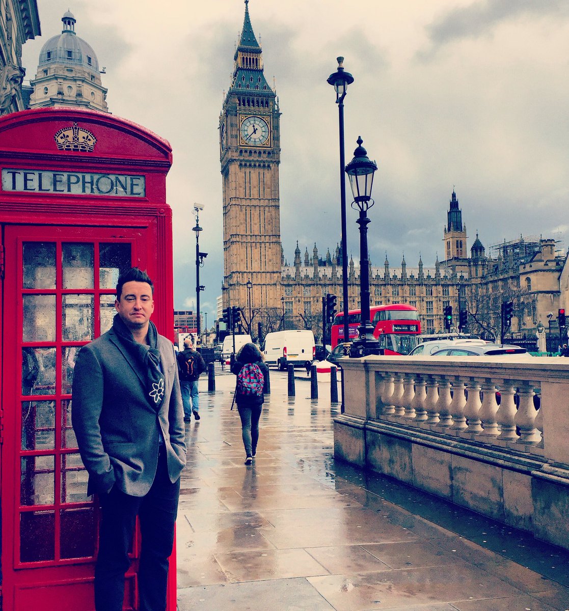 imdavecleary's tweet photo. London calling🇬🇧 @Radio2UAE #London #morningswithdave #mydubai #radio2 https://t.co/TMqcVjOLIC