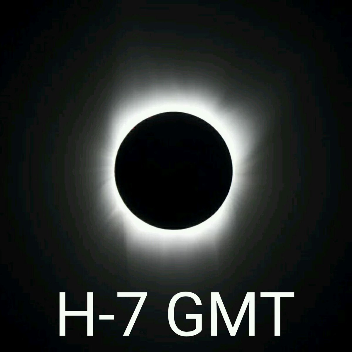 RT <a href="/RadioElshinta/">Radio Elshinta</a>: Gerhana Matahari Total terpantau di 10 provinsi #GMT2016 elshinta.com/news/50088/201…