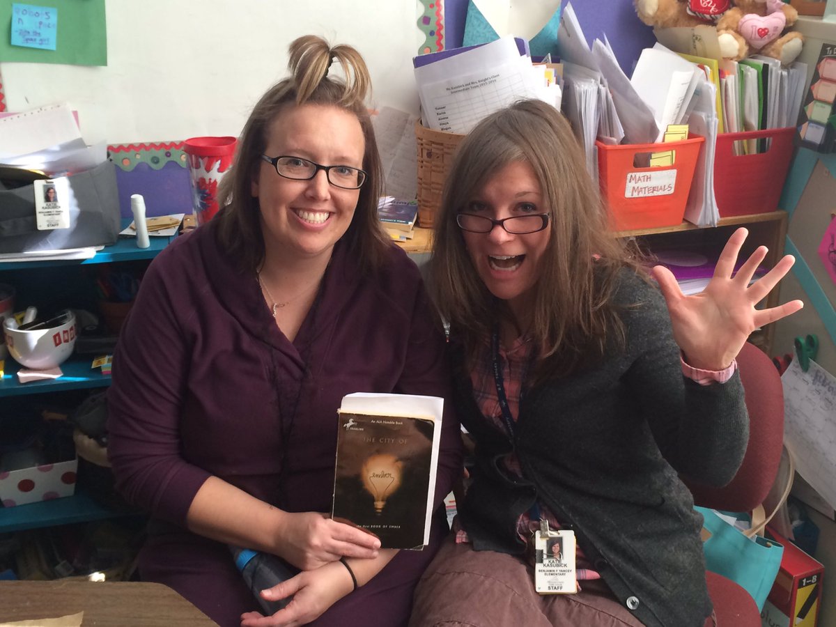 DAnnEDickerson's tweet photo. @bfyancey City of Ember Granny &amp; Poppy #ReadAcrossAmerica #DrSeuss https://t.co/S9ojua4QMi