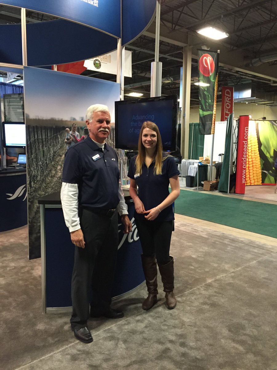FCCagriculture's tweet photo. It's day 1 of the #LdnFarmShow!  Our staff are ready to chat about financing options and #FCCsoftware! #Ontag https://t.co/3qIdrmH0dl