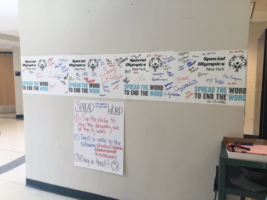 UnifiedColumbia's tweet photo. Spread the Word to End the Word! Don't forget to come by, sign the banner and buy a treat! https://t.co/3GjQfz4H5p