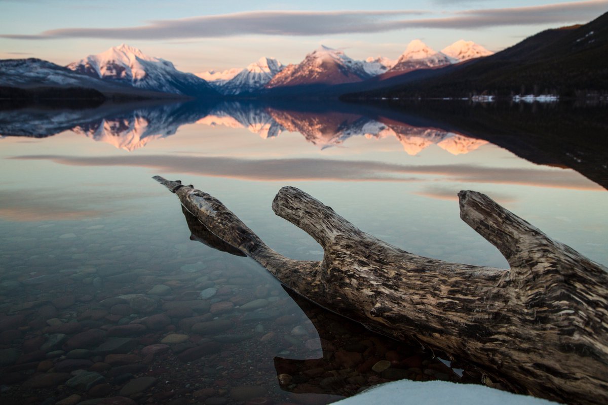 GlacierNPS's tweet photo. A1: Favorite park?!? We are OBVIOUSLY biased... #RealAmericaChat #FindYourPark https://t.co/dhZMzjXGUw