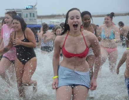 Ever wonder what happens to your body when you do a polar plunge? We asked an expert nwsdy.li/1Si4Dlh