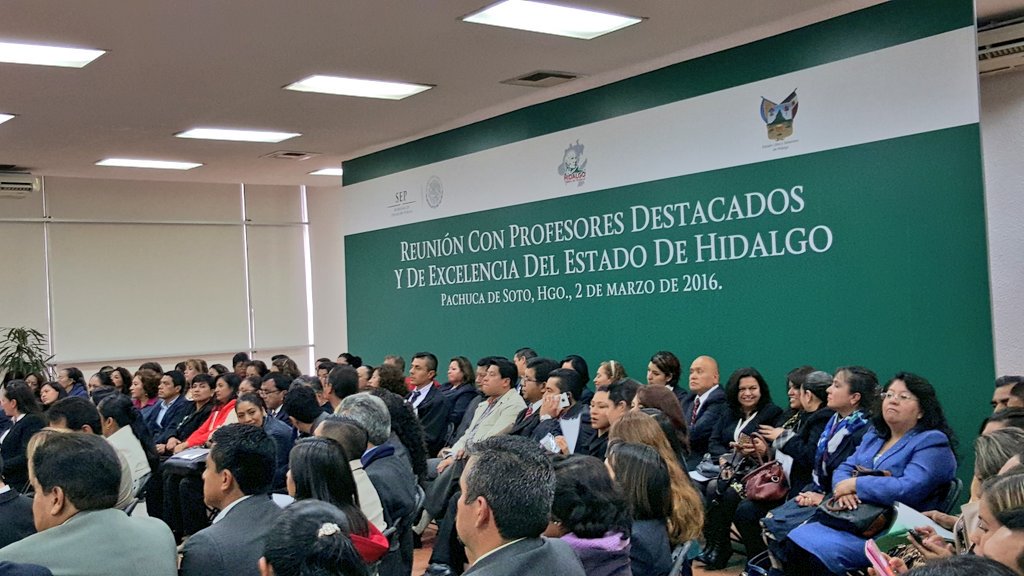 SEP_mx's tweet image. En unos momentos, el Srio. @aurelionuno se reunirá con docentes destacados y de excelencia de #Hidalgo.